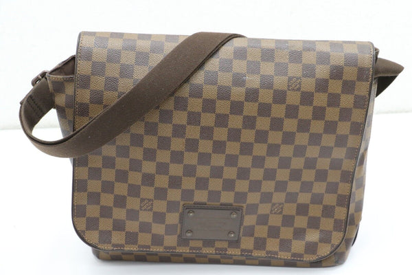 Louis Vuitton Damier Brooklyn GM Messenger Bag CA1172