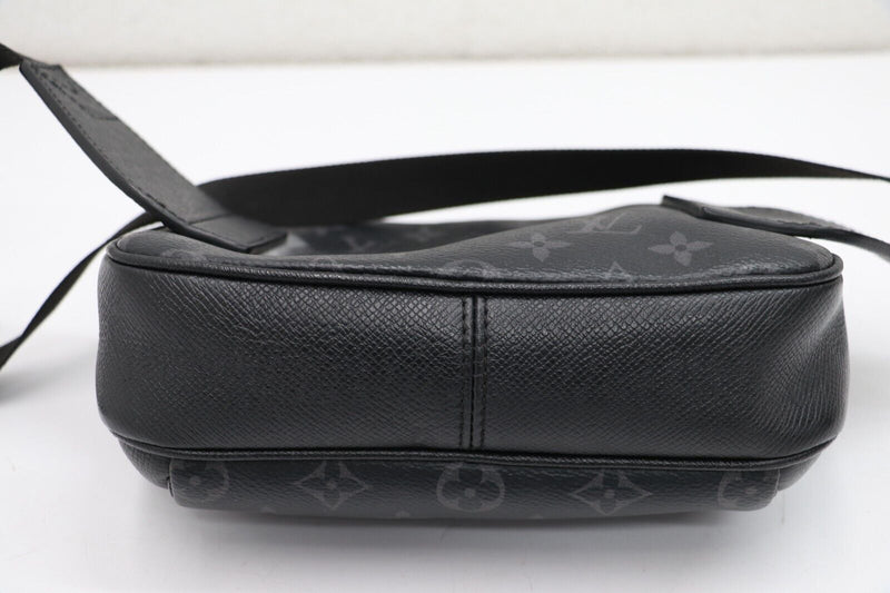 Louis Vuitton Outdoor BumBag Monogram Taigarama Black