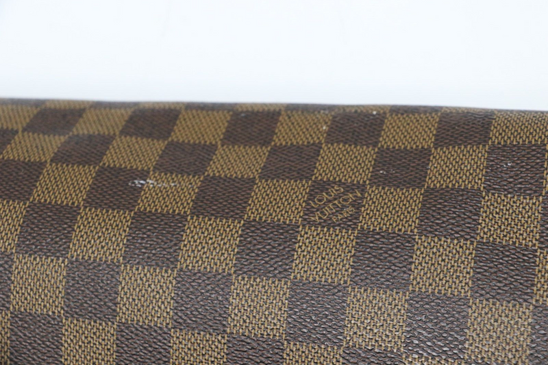 Louis Vuitton Damier Brooklyn GM Messenger Bag CA1172