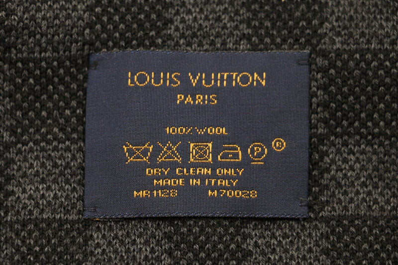 Louis Vuitton Petit Damier Scarf M70028 - Black