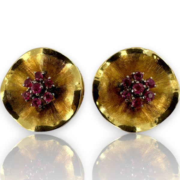 Vintage 1940s-50s 18kt Solid Yellow Gold Clip-On Earrings Florentine Finish With Rubies