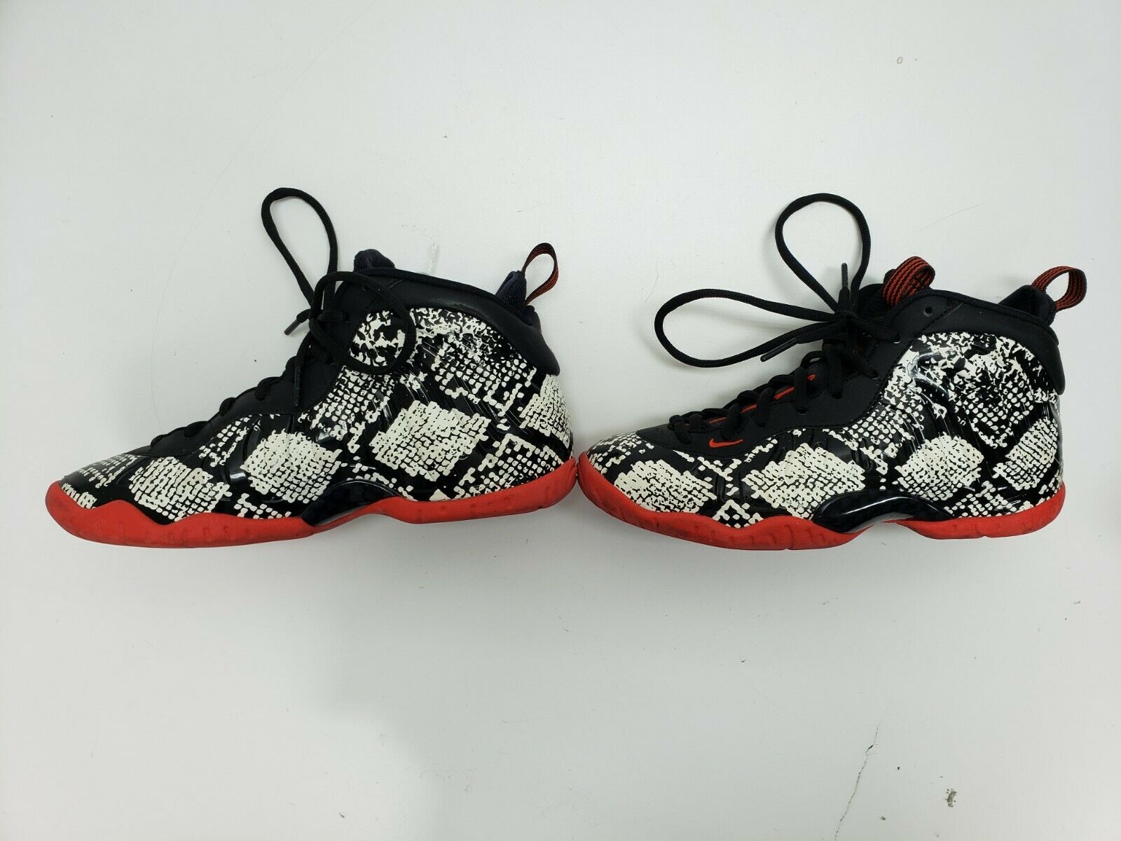 Albino snakeskin foams best sale